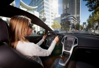 Opel Astra GTC in panoramsko vetrobransko stekloOpel Astra GTC in panoramsko vet