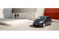 RENAULT PREDSTAVLJA PRENOVLJENO PALETO MODELOV MODUS IN GRAND MODUS 2010