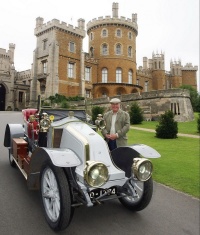 Britanski vojvoda in njegov stoletni Renault