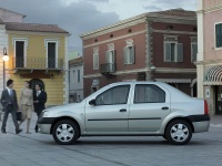 Uvedba tri-letnega jamstva za model Dacia Logan