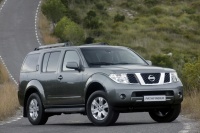 Nissan Pathfinder ? Družinski Avanturist