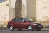 Dacia logan  v letu 2005